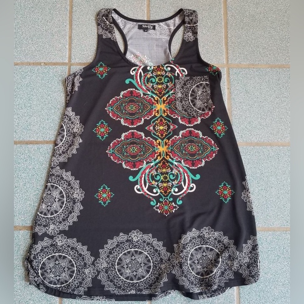 Stella Black BohoTank Top
Paisley Racerback
Sz Small